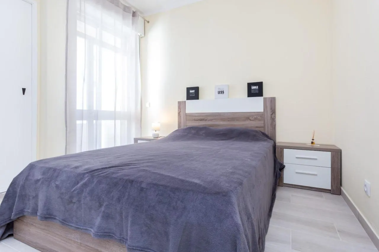 Elegant Apartment With Sea View In Portimao 100 M² Air Conditioned
